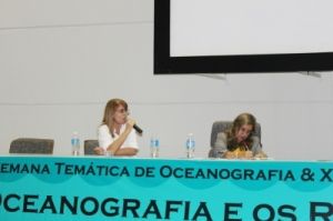 Tatiana Neves, coordenadora geral do Projeto, durante mesa-redonda
