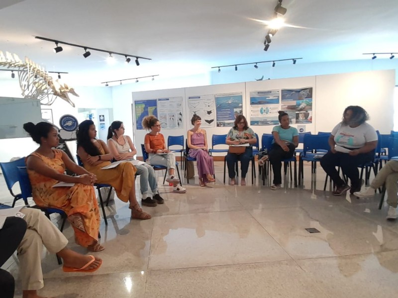 Curso para educadores ambientais em Vitória (ES) promove troca de experiências sobre cultura oceânica