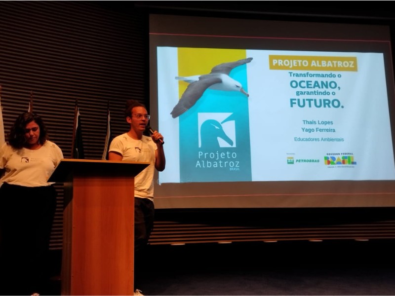 Em Macaé (RJ), equipe de educação ambiental aproxima a conservação oceânica dos colaboradores da Petrobras
